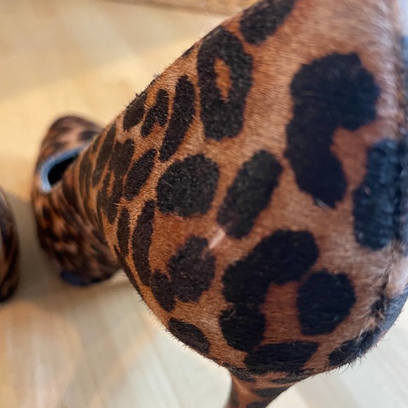 Enzo Angiolini Pony Hair Cheetah Pumps Esamendra - Picture 9 of 9